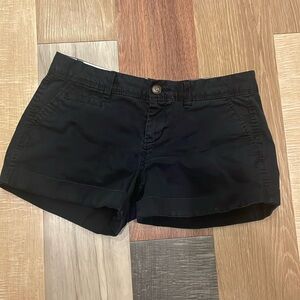 Old navy 5” khaki shorts